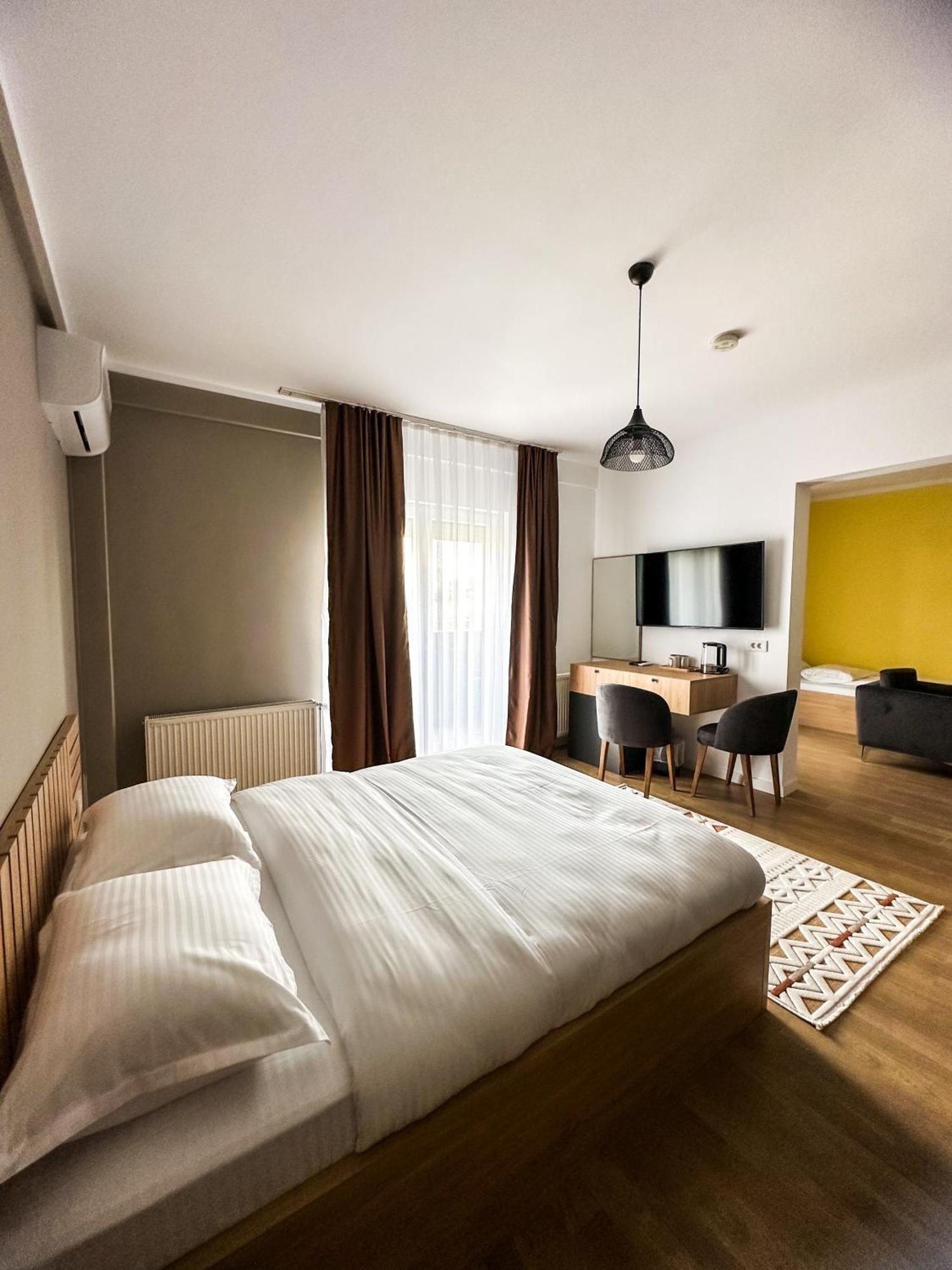 Grand Apartments Prishtina Приштина Экстерьер фото