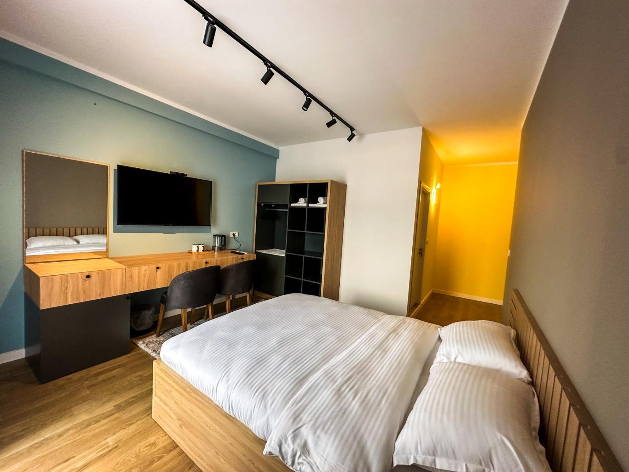 Grand Apartments Prishtina Приштина Экстерьер фото